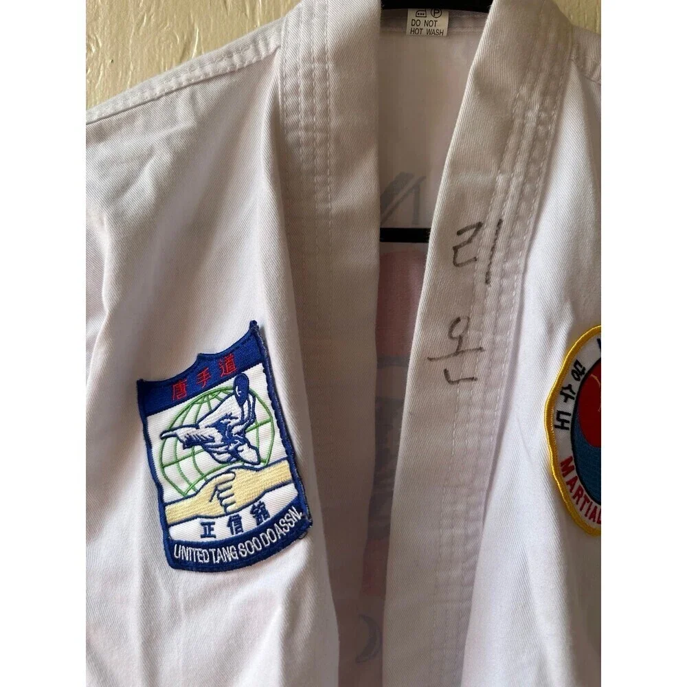Hong’s Tang Soo Doo Karate boys size medium costume outfit